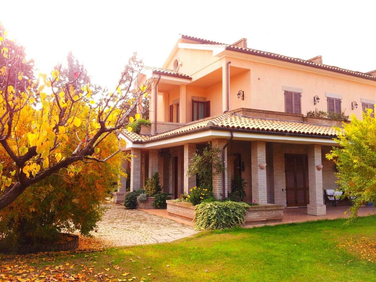 Luconi Affittacamere Jesi Exterior foto