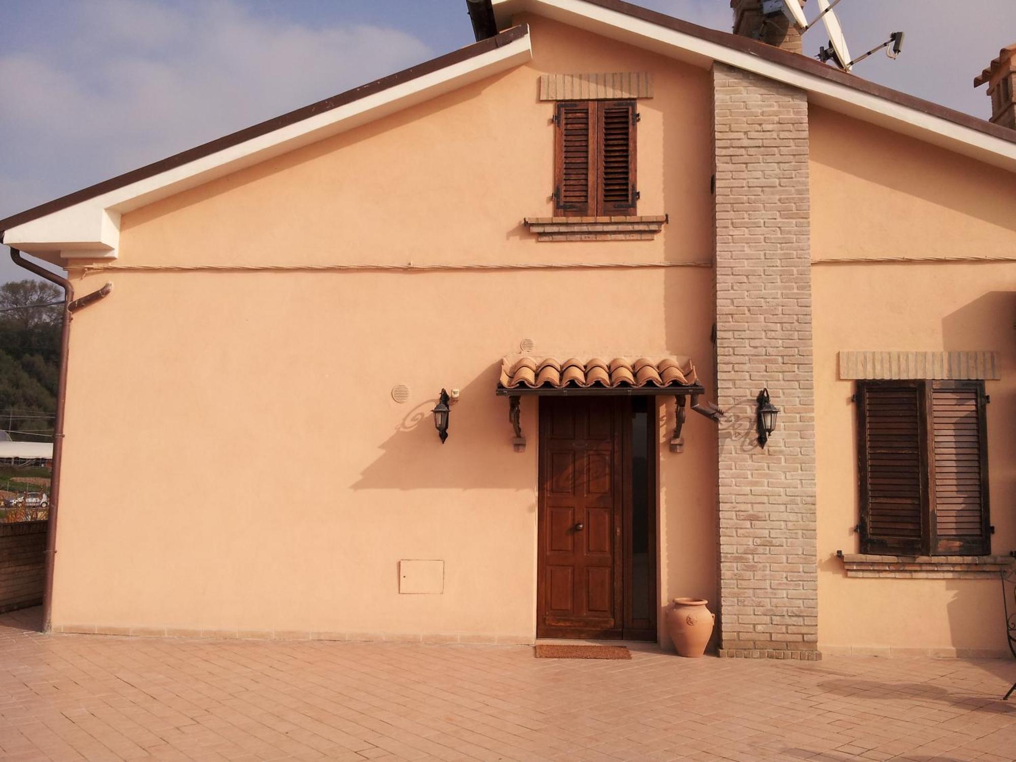 Luconi Affittacamere Jesi Exterior foto